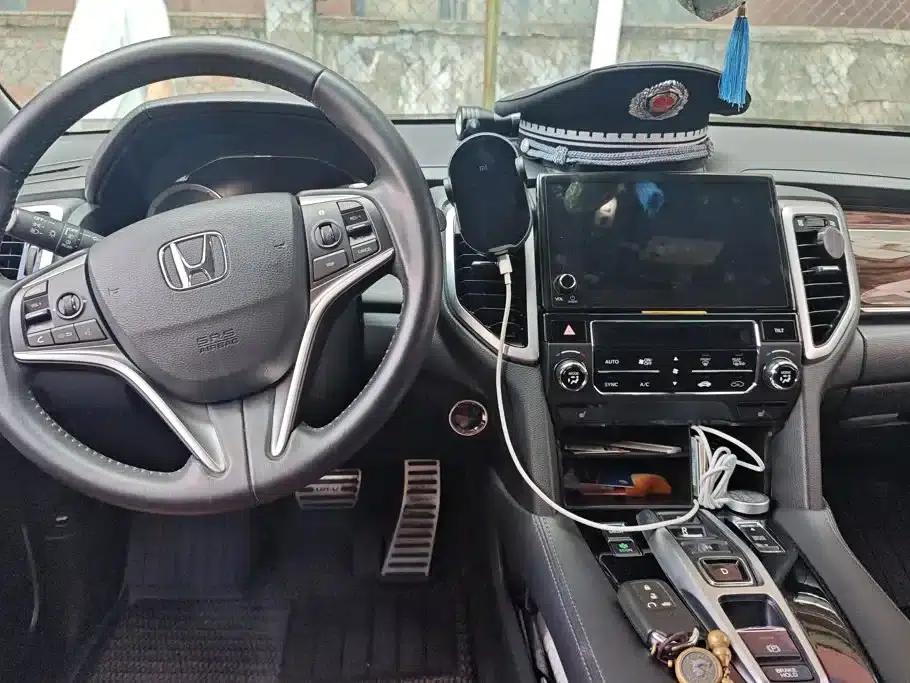 Honda UR-V 2017 370TURBO 2WD Premium Edition (National V Emission Standard) — миниатюра 12