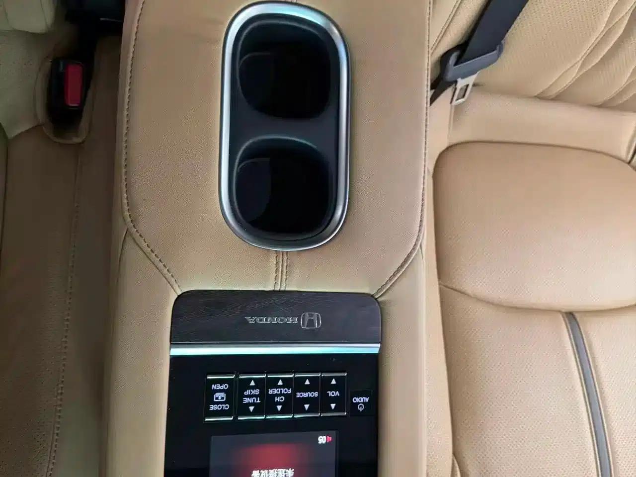 Honda UR-V 2020 370TURBO AWD Premium Edition — миниатюра 9