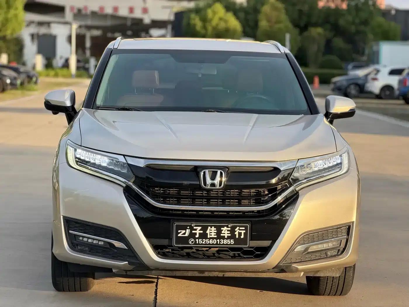 Honda UR-V 2017 370TURBO 2WD Premium Edition (National V Emission Standard) — миниатюра 2