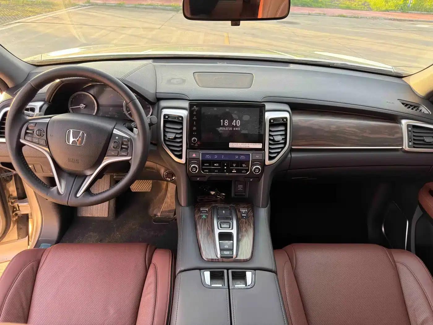 Honda UR-V 2017 370TURBO 2WD Premium Edition (National V Emission Standard) — миниатюра 8
