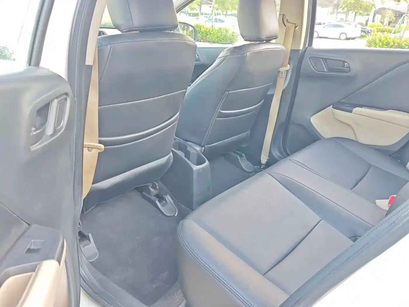 Honda City 2017 1.5L CVT Comfort Edition — миниатюра 12
