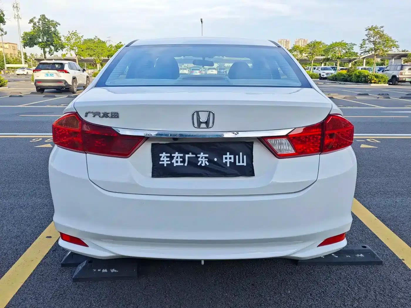 Honda City 2017 1.5L CVT Comfort Edition — миниатюра 21