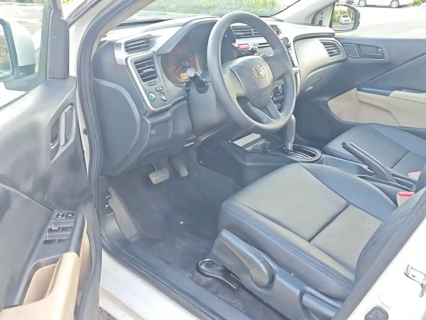 Honda City 2017 1.5L CVT Comfort Edition — миниатюра 7
