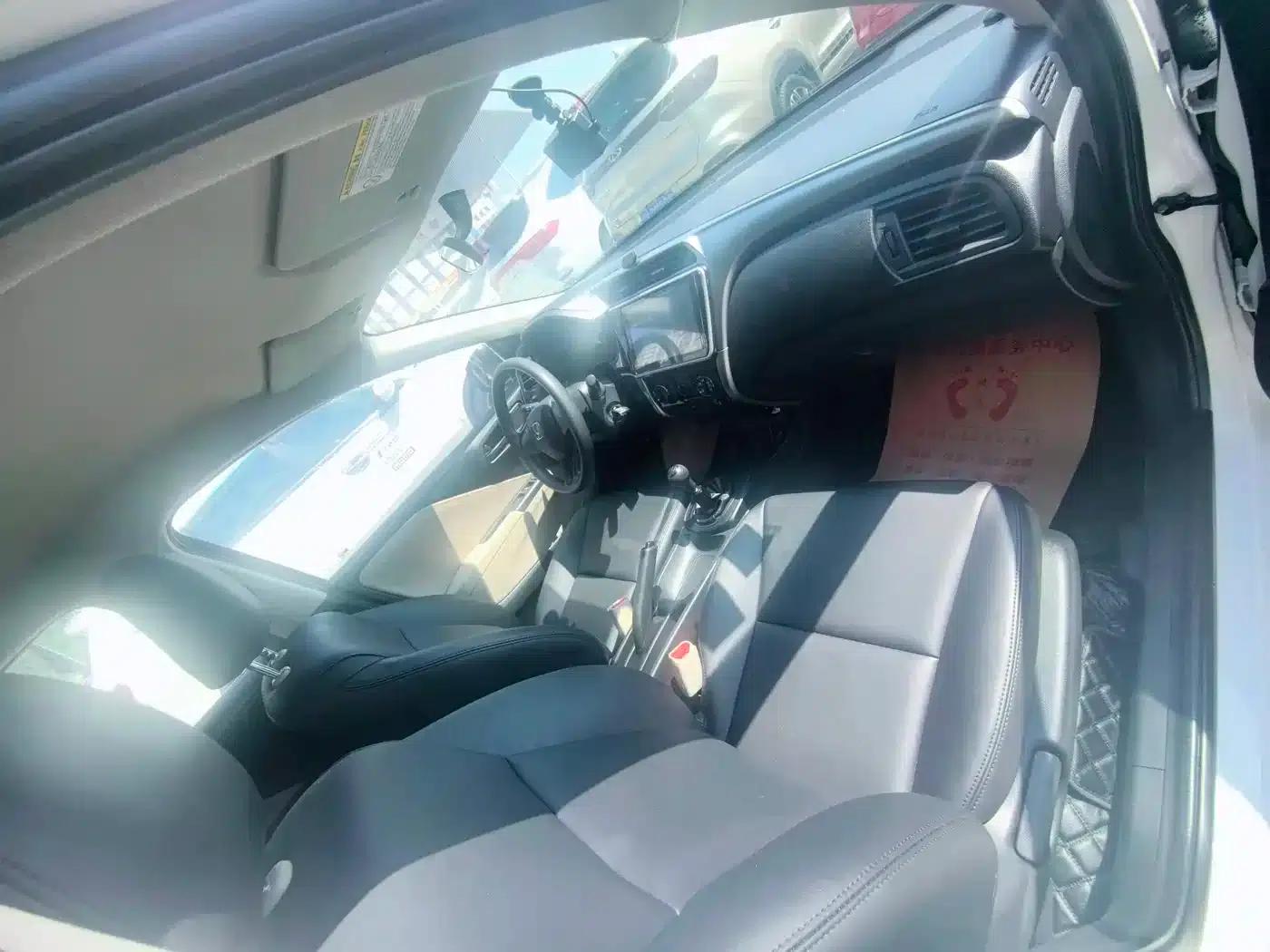Honda City 2015 1.5L Manual Entry-level Edition — миниатюра 12