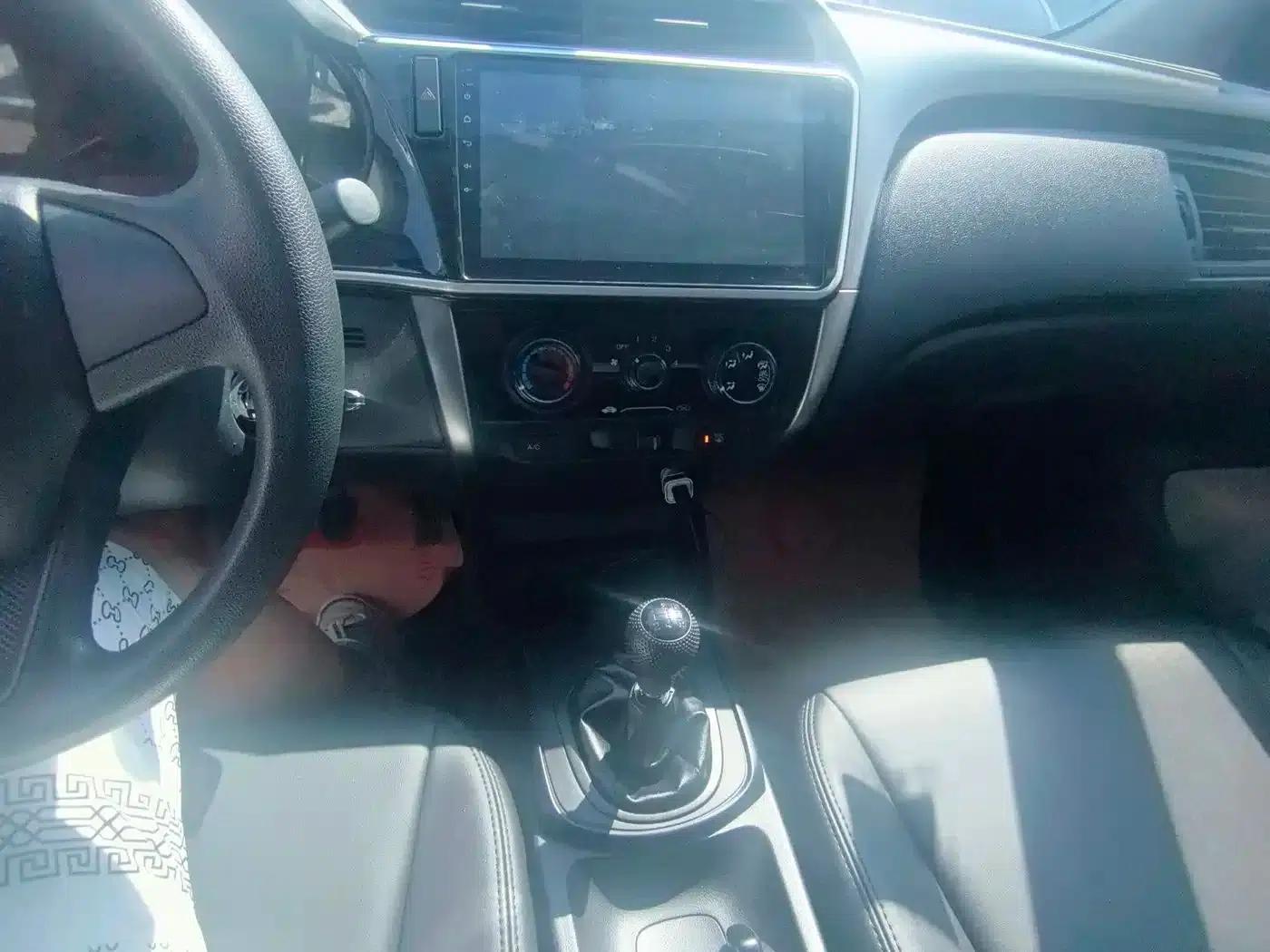Honda City 2015 1.5L Manual Entry-level Edition — миниатюра 17