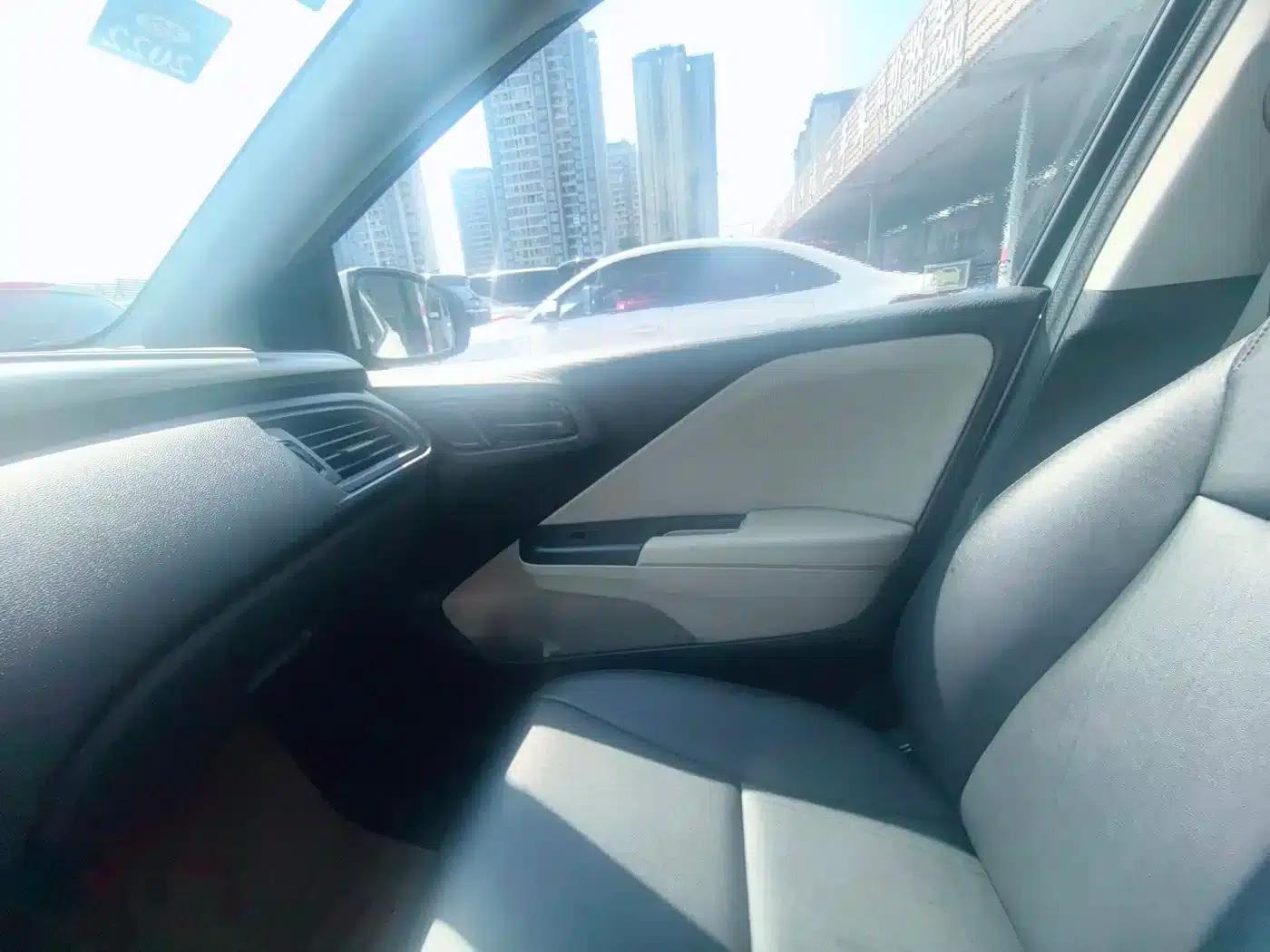 Honda City 2015 1.5L Manual Entry-level Edition — миниатюра 18