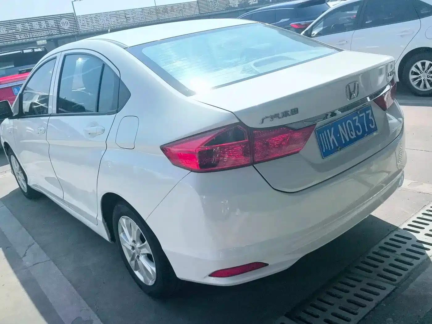 Honda City 2015 1.5L Manual Entry-level Edition — миниатюра 6