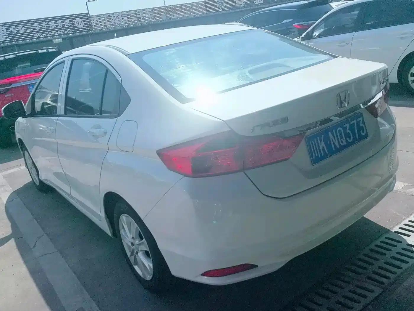 Honda City 2015 1.5L Manual Entry-level Edition — миниатюра 7