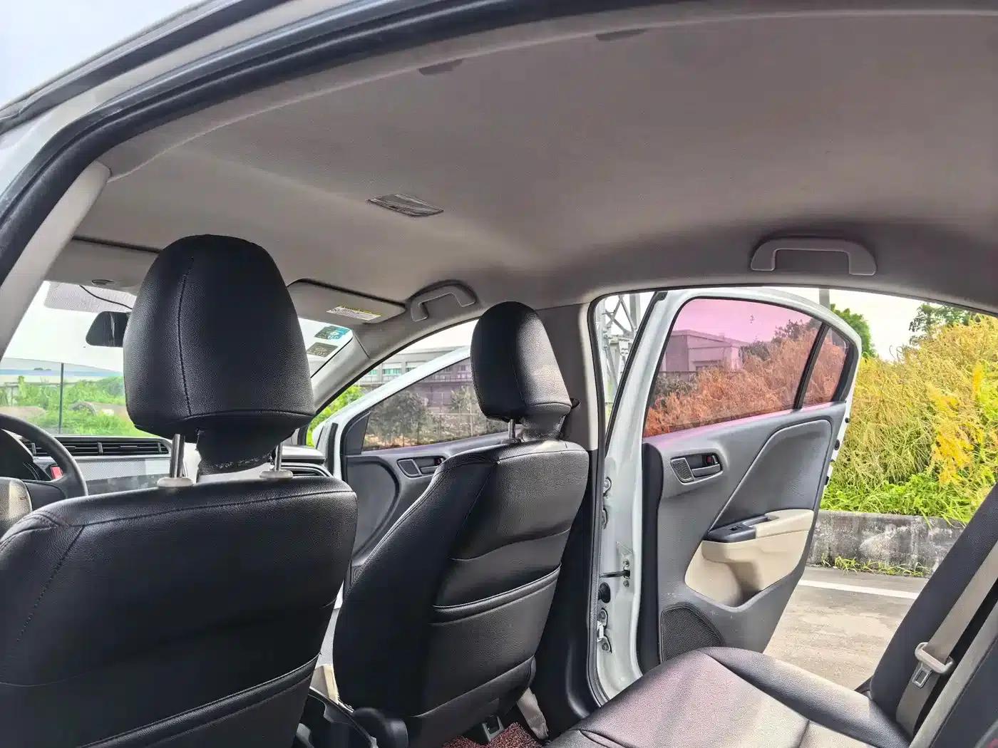 Honda City 2015 1.5L CVT Comfort Edition — миниатюра 9
