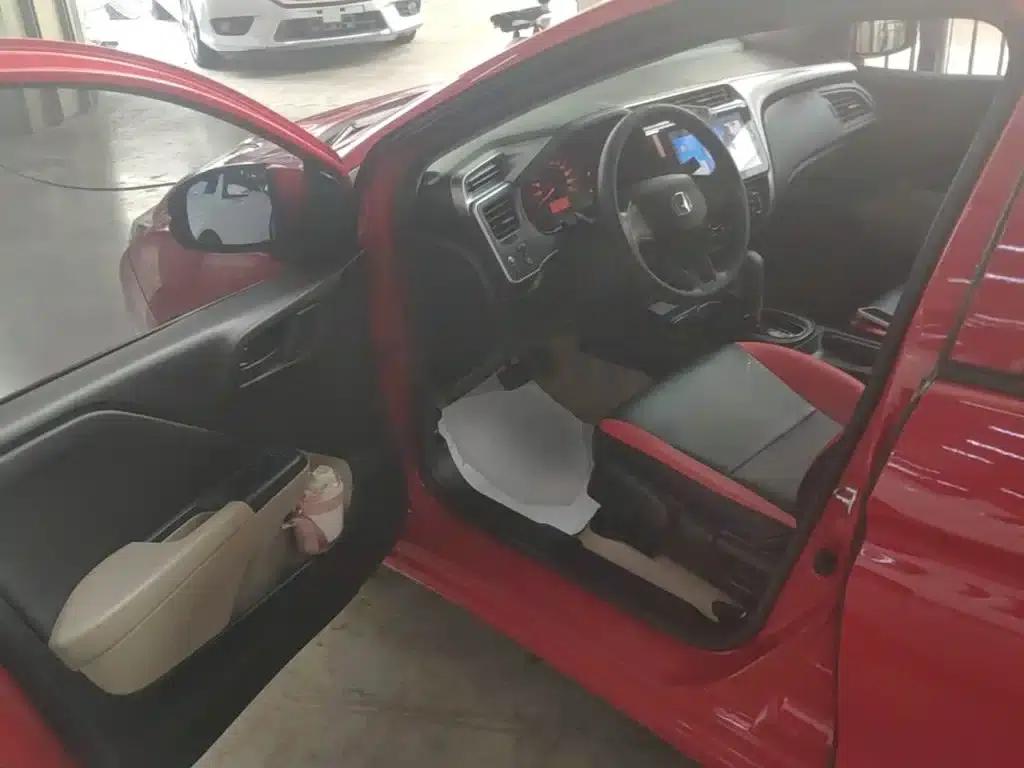 Honda City 2015 1.5L CVT Comfort Edition — миниатюра 16