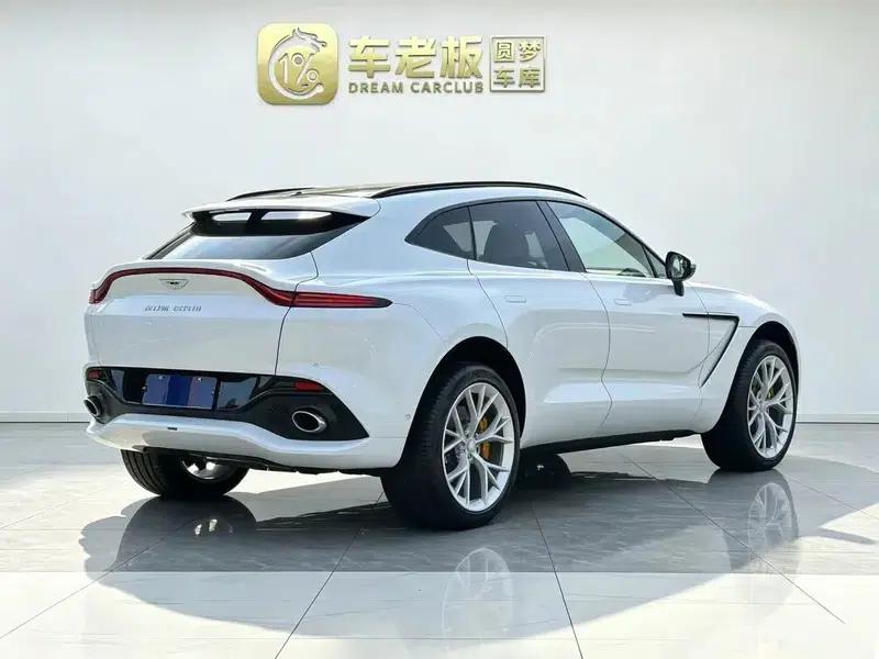 Aston Martin DBX 2020 4.0T V8 — миниатюра 5