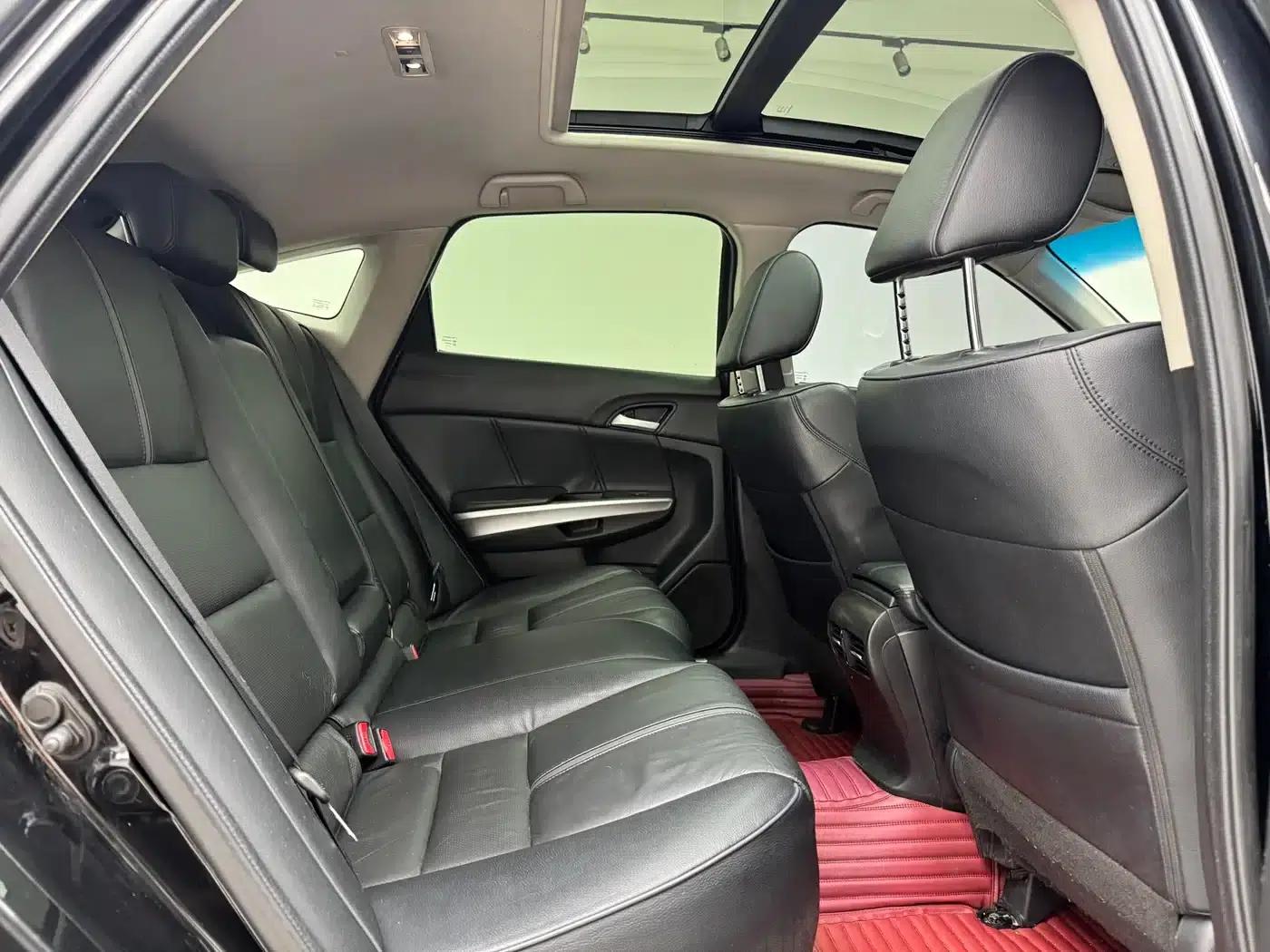 Crosstour 2016 2.4L Luxury Edition — миниатюра 16
