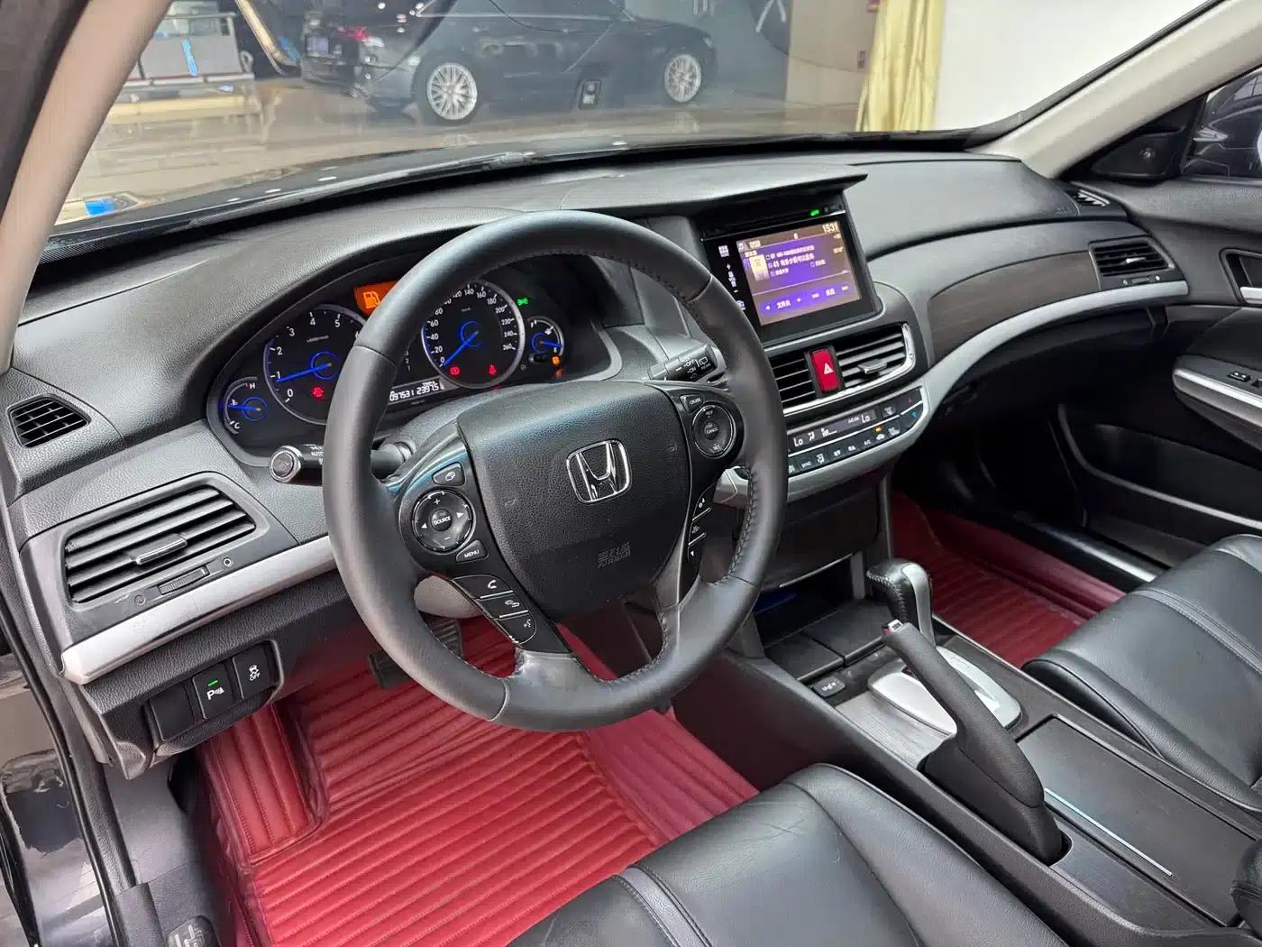 Crosstour 2016 2.4L Luxury Edition — миниатюра 6
