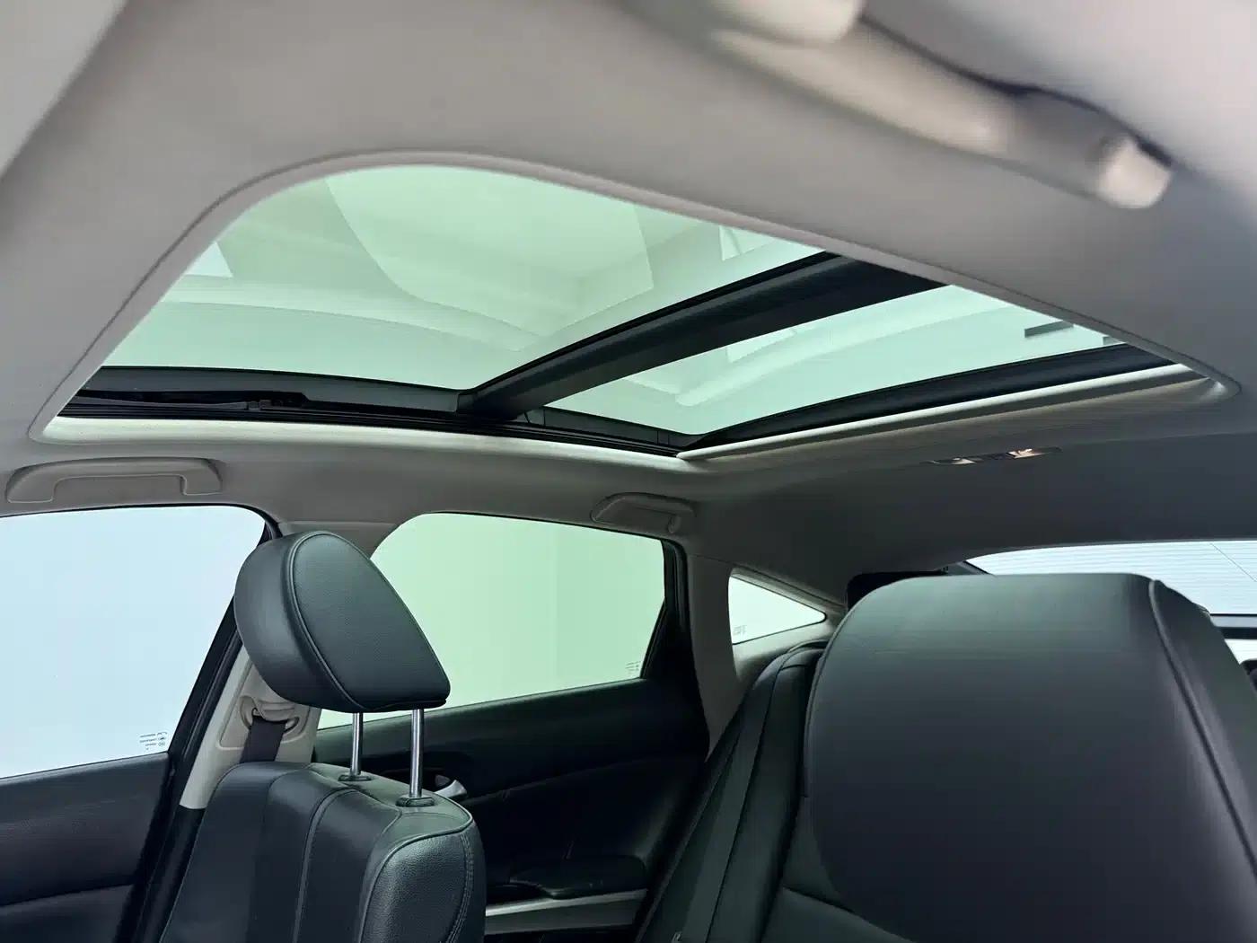 Crosstour 2016 2.4L Luxury Edition — миниатюра 7