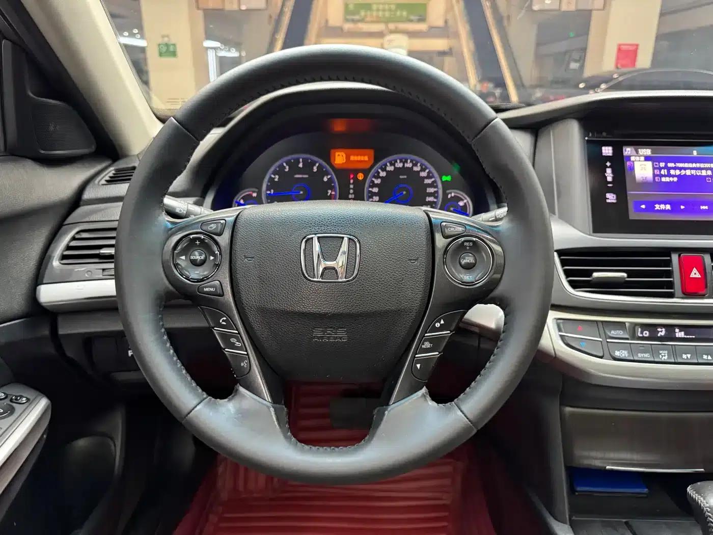 Crosstour 2016 2.4L Luxury Edition — миниатюра 10