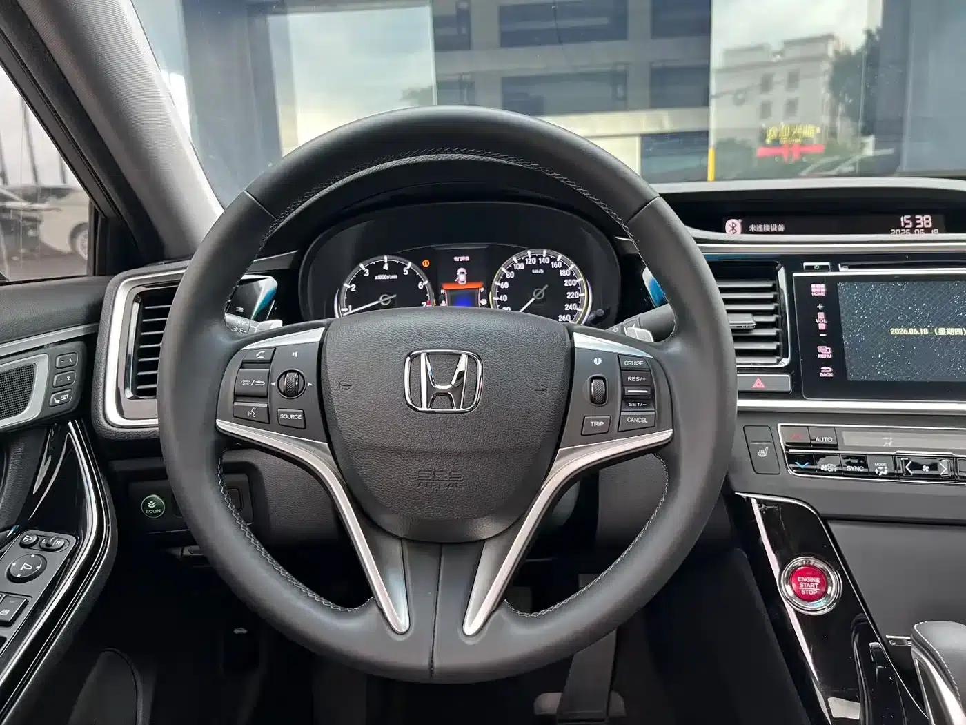 Spirior 2017 2.4L Luxury Edition — миниатюра 7