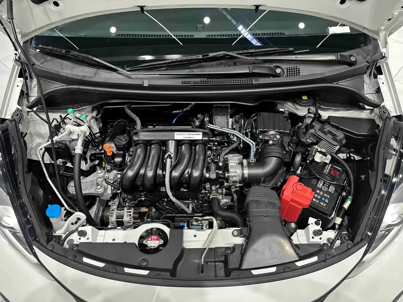 LIFE 2023 1.5L CVT CRO-SS Fun Edition — миниатюра 20