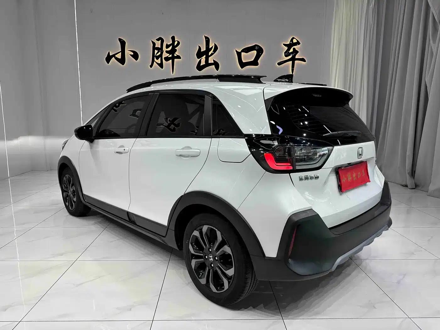 LIFE 2023 1.5L CVT CRO-SS Fun Edition — миниатюра 6