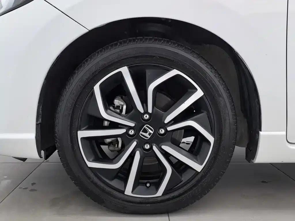 LIFE 2021 1.5L CVT SPORT Edition — миниатюра 17