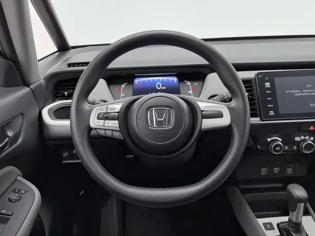 LIFE 2021 1.5L CVT CRO-S Fun Edition — миниатюра 11
