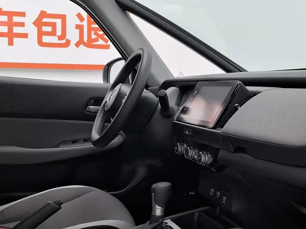 LIFE 2021 1.5L CVT CRO-S Fun Edition — миниатюра 22