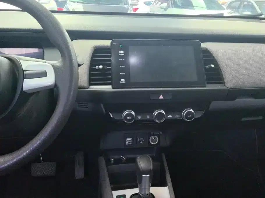LIFE 2021 1.5L CVT CRO-S Fun Edition — миниатюра 13