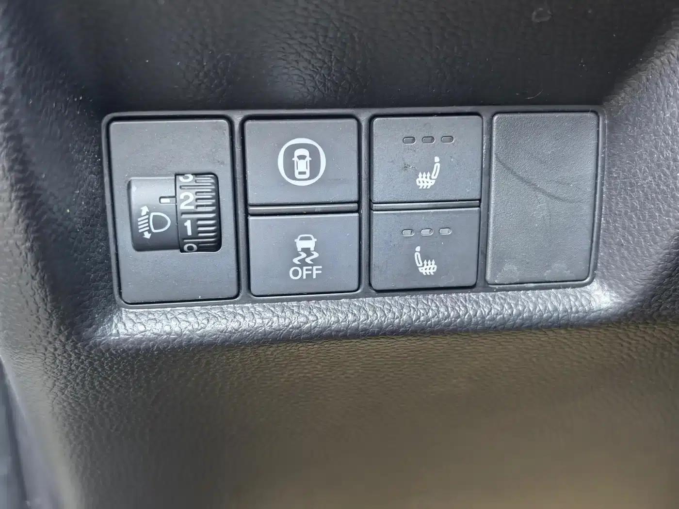 LIFE 2023 1.5L CVT SPO-SS Dynamic Edition — миниатюра 11