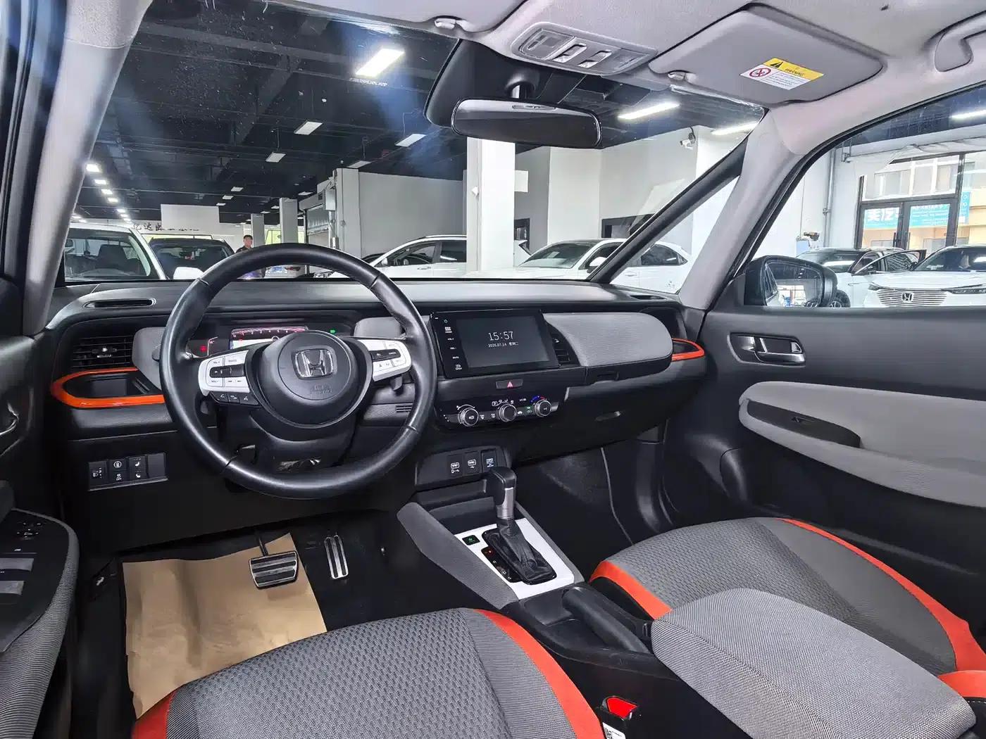 LIFE 2023 1.5L CVT SPO-SS Dynamic Edition — миниатюра 15