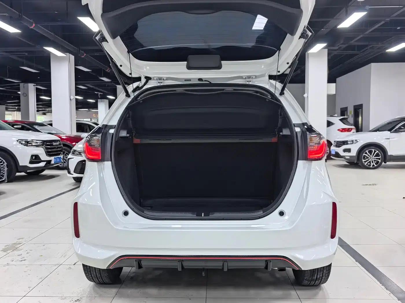 LIFE 2023 1.5L CVT SPO-SS Dynamic Edition — миниатюра 22