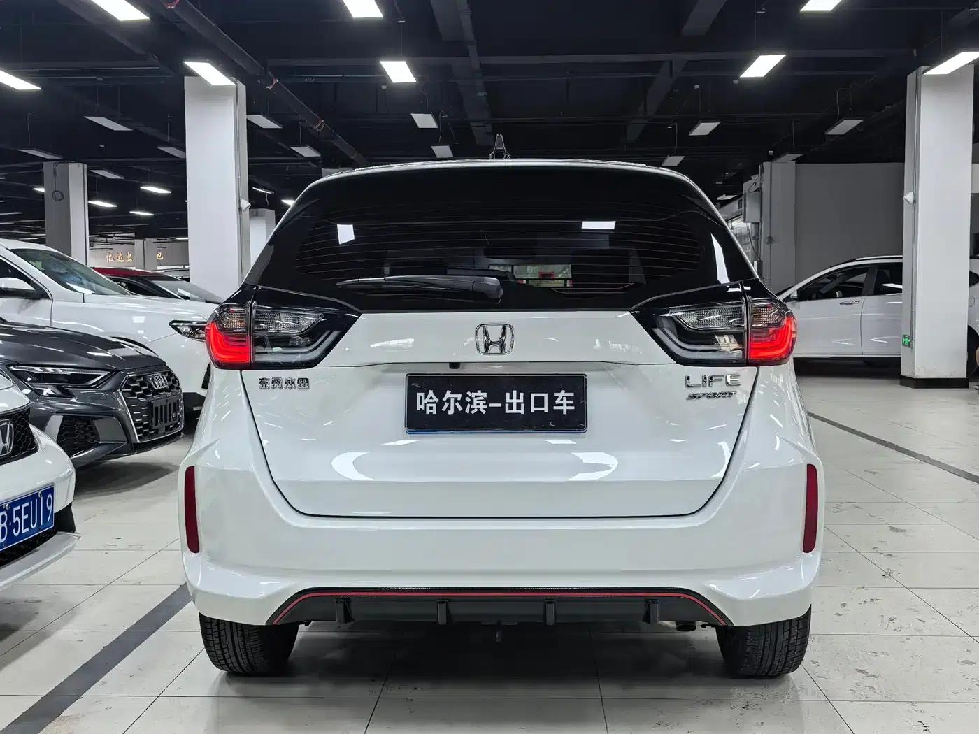 LIFE 2023 1.5L CVT SPO-SS Dynamic Edition — миниатюра 25