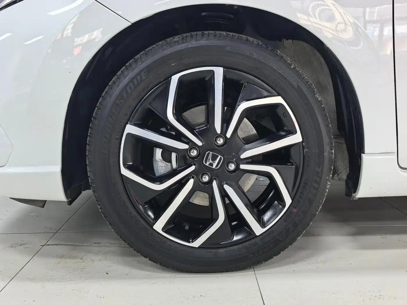 LIFE 2023 1.5L CVT SPO-SS Dynamic Edition — миниатюра 6