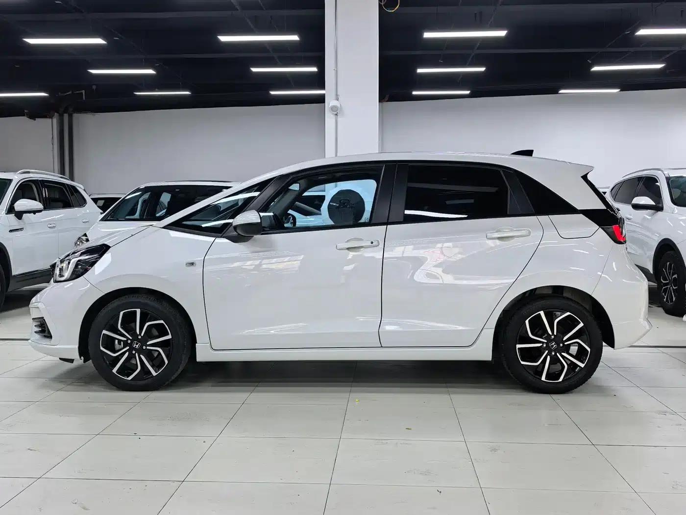 LIFE 2023 1.5L CVT SPO-SS Dynamic Edition — миниатюра 7