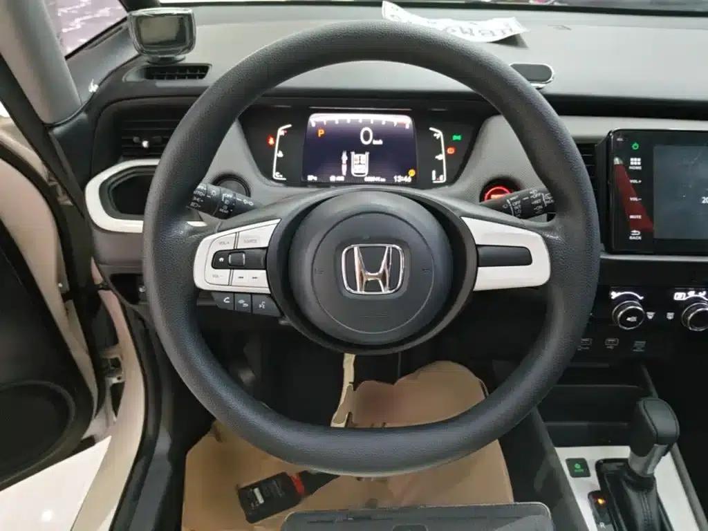 LIFE 2021 1.5L CVT CRO-S Fun Edition — миниатюра 11