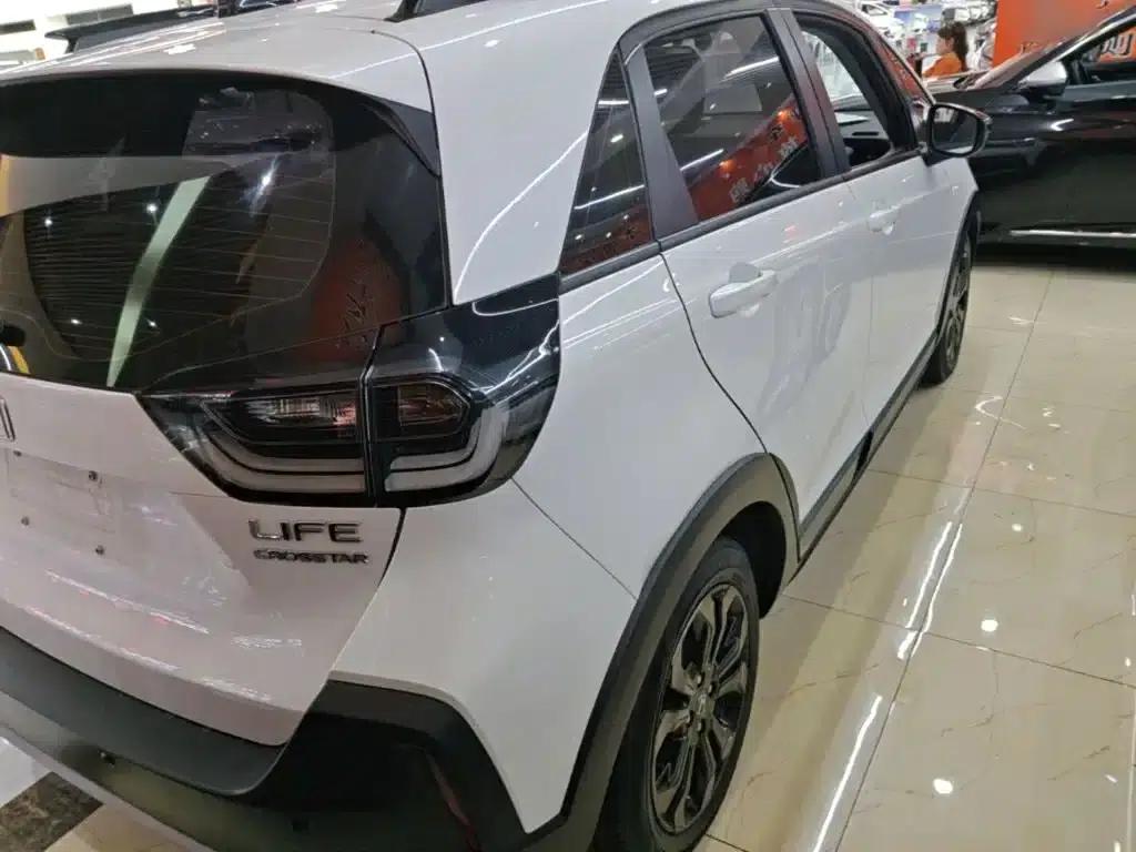LIFE 2021 1.5L CVT CRO-S Fun Edition — миниатюра 7