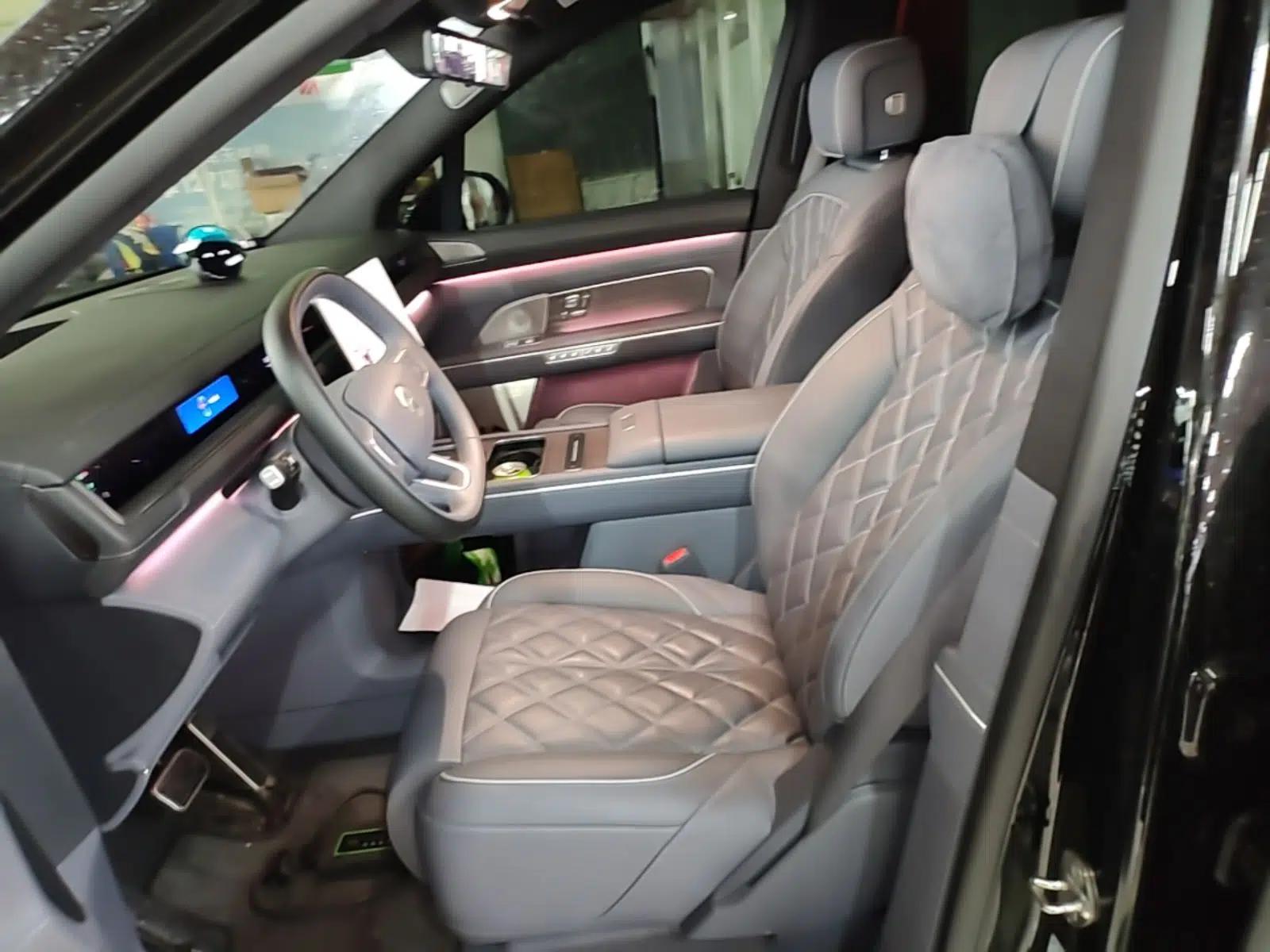 Nio ES8 2026 Model 6-seat Executive Luxury Edition — миниатюра 22