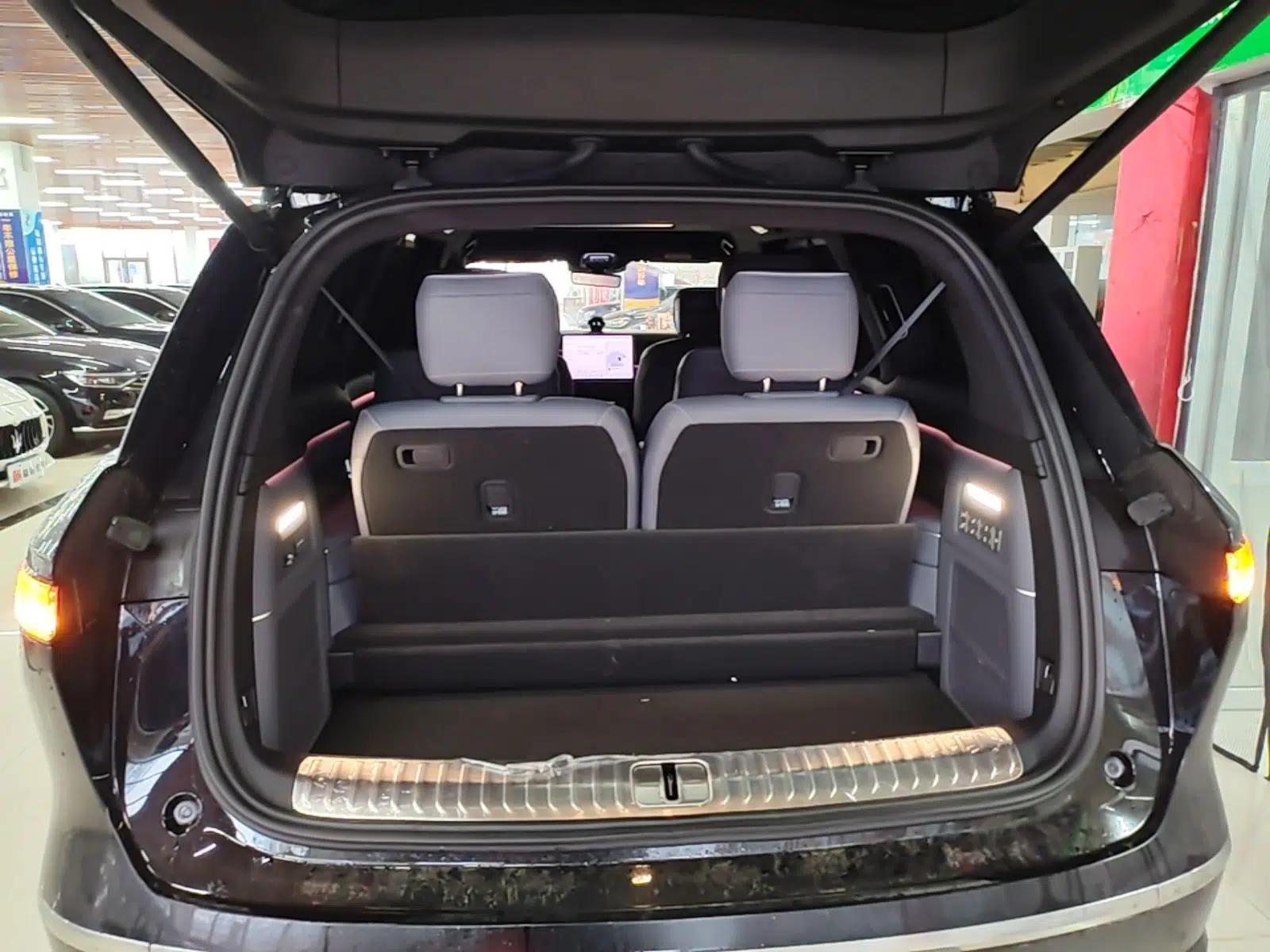 Nio ES8 2026 Model 6-seat Executive Luxury Edition — миниатюра 27