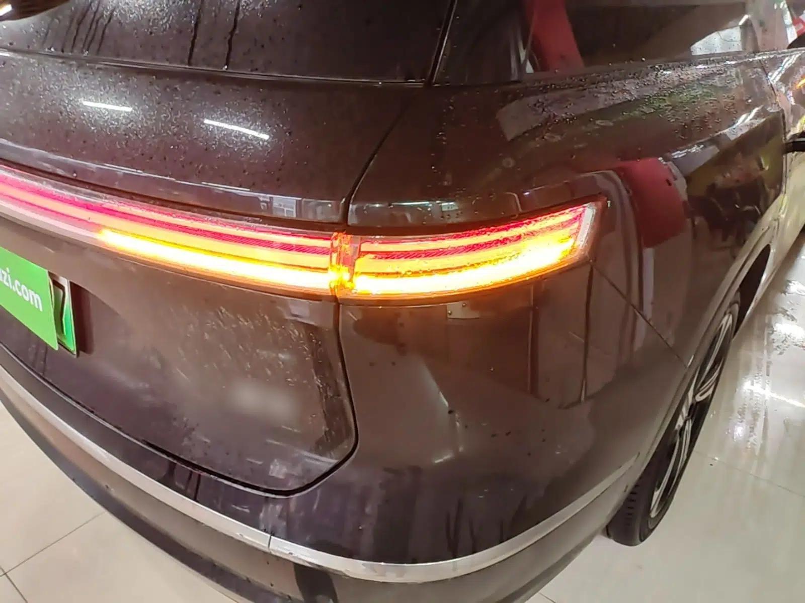 Nio ES8 2026 Model 6-seat Executive Luxury Edition — миниатюра 9