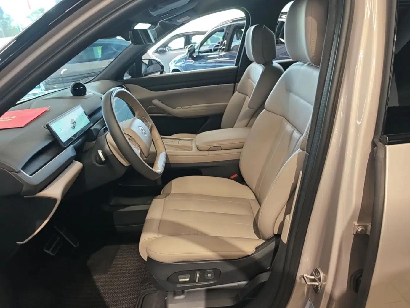 Nio ES8 2023 100kWh — миниатюра 17