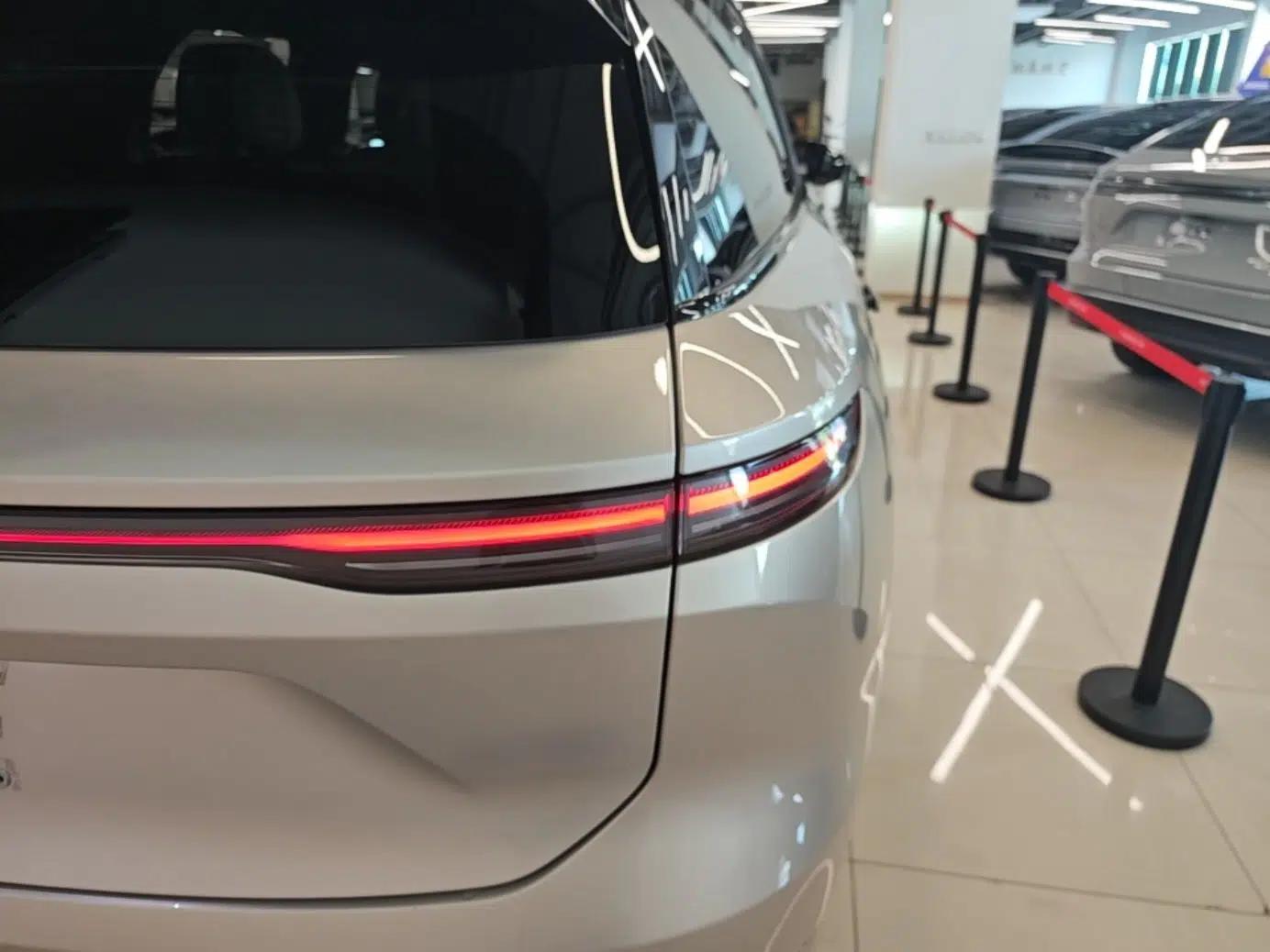 Nio ES8 2023 100kWh — миниатюра 9