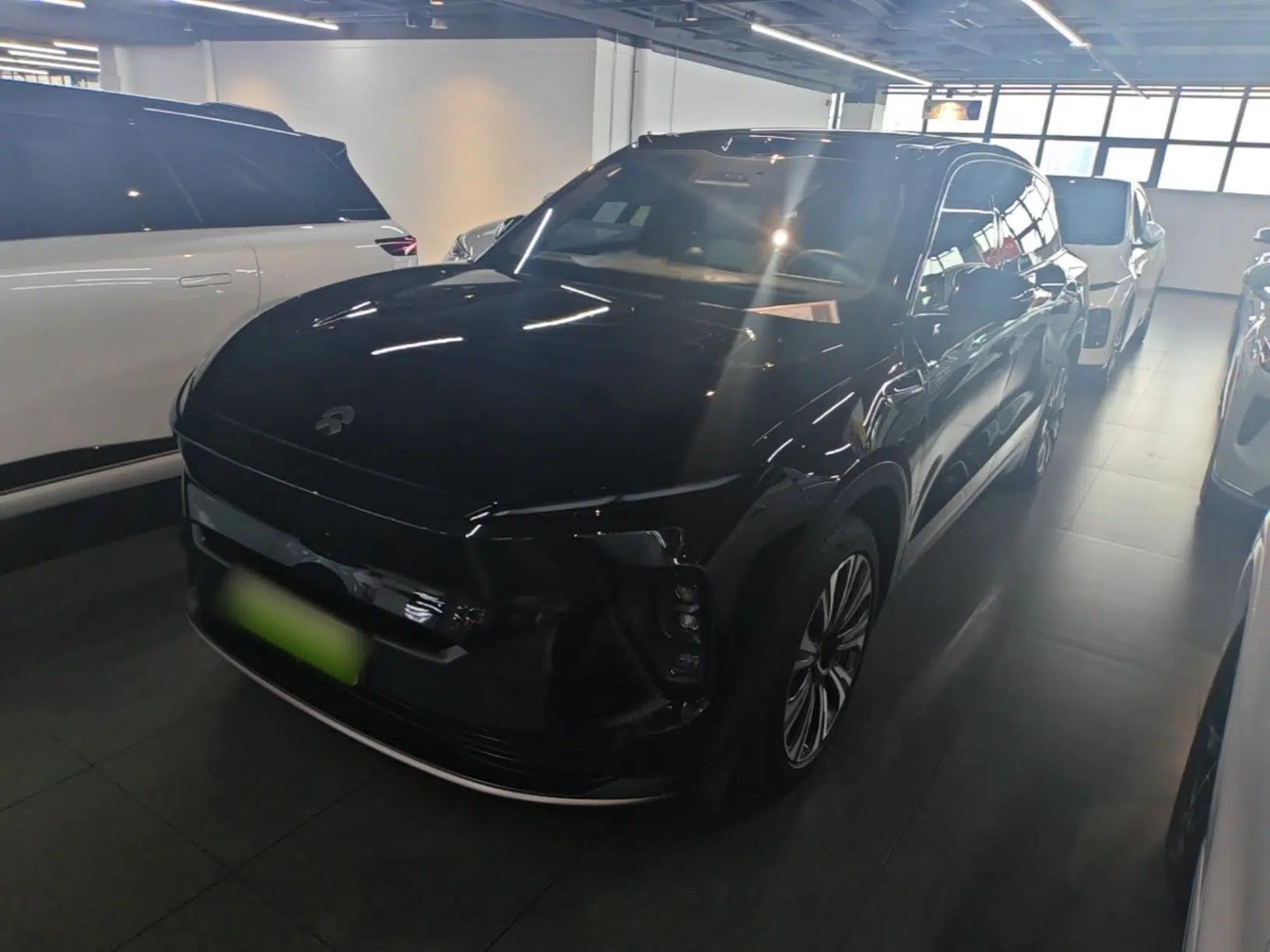 Nio ES8 2023 75 kWh Executive Edition — миниатюра 1
