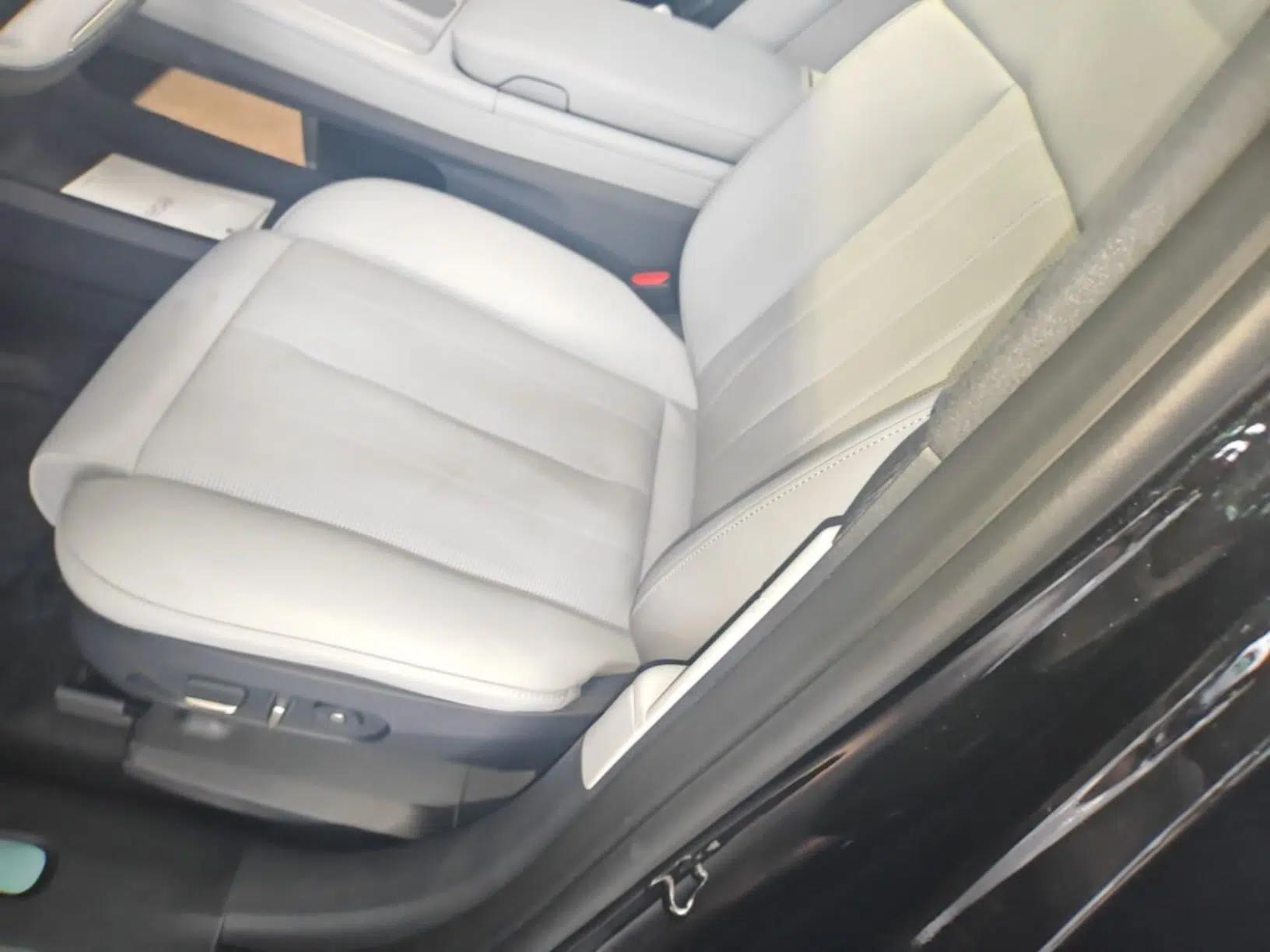 Nio ES8 2023 75 kWh Executive Edition — миниатюра 17