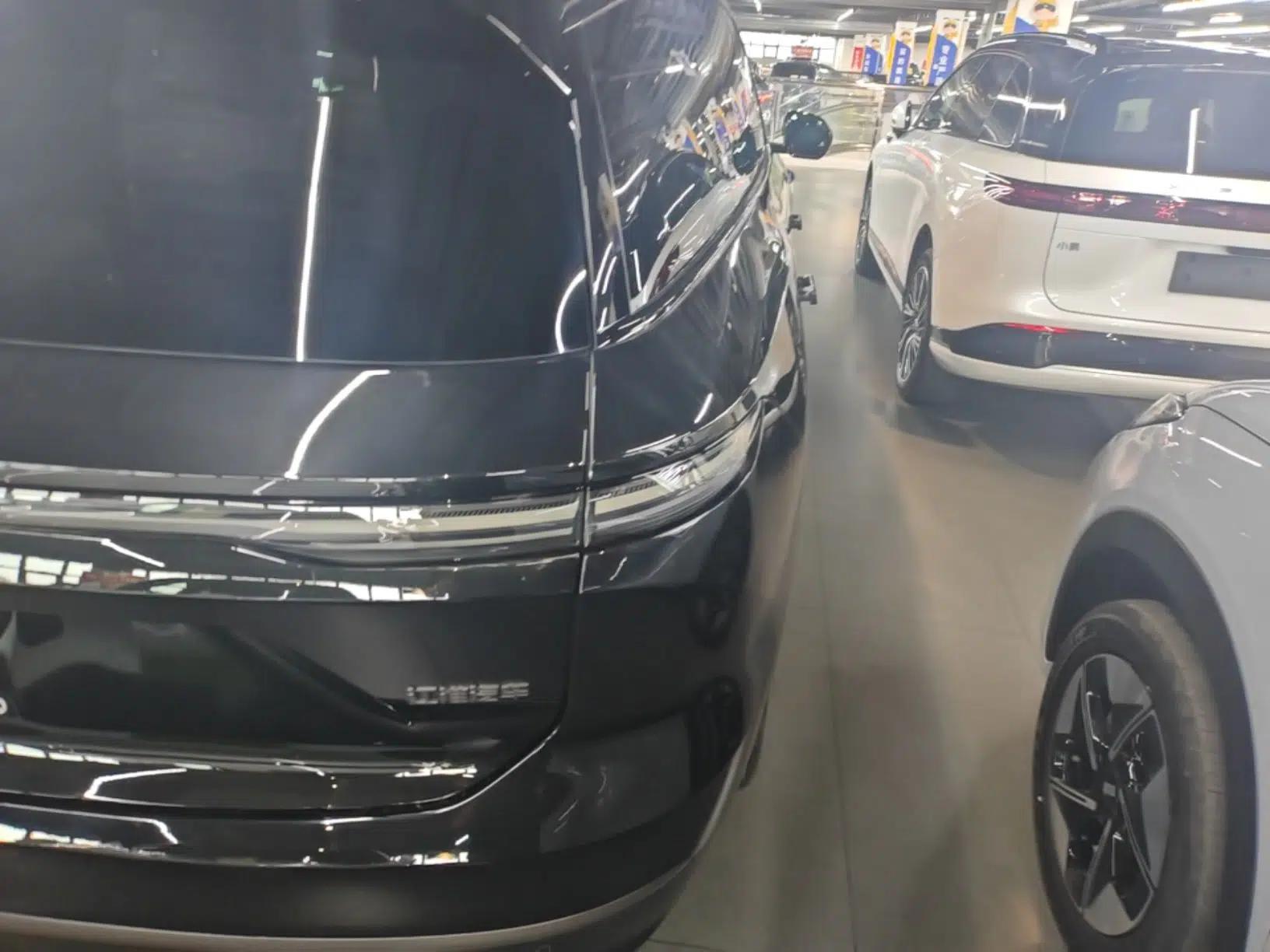Nio ES8 2023 75 kWh Executive Edition — миниатюра 9