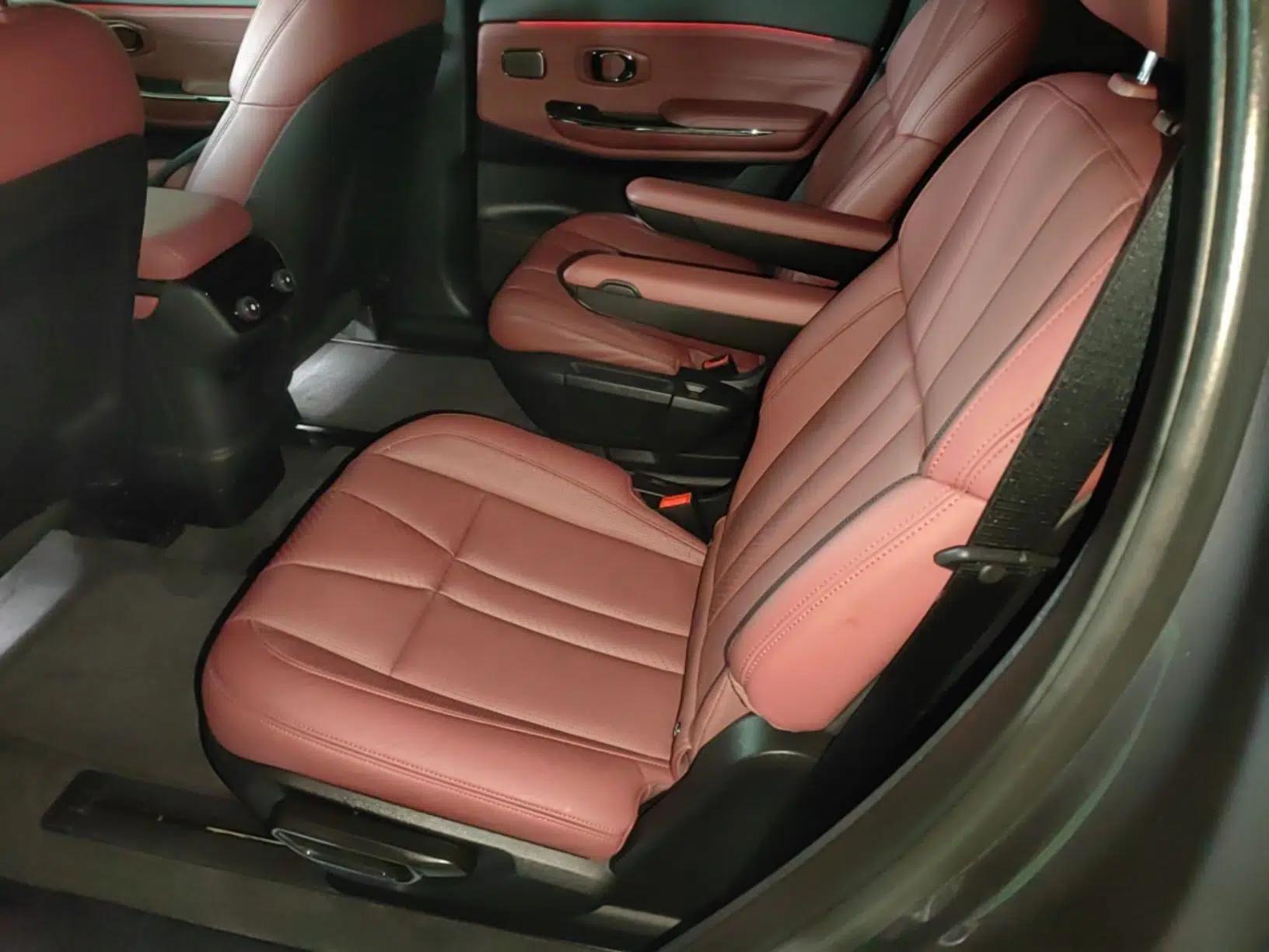 Nio ES8 2022 75 kWh Flagship Version Six Seats — миниатюра 25