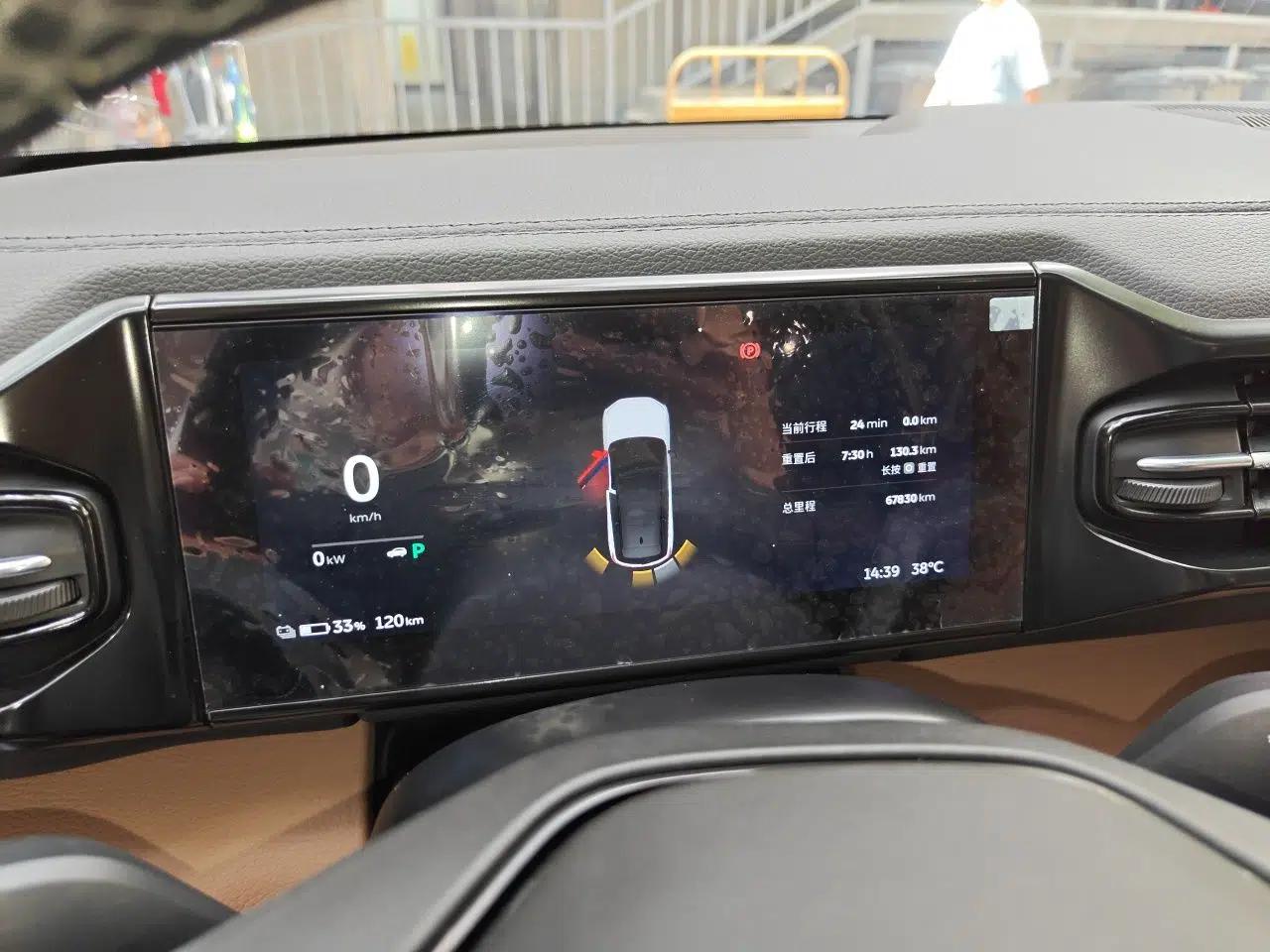 Nio ES8 2018 355 km Base Version 6-Seater Edition — миниатюра 11