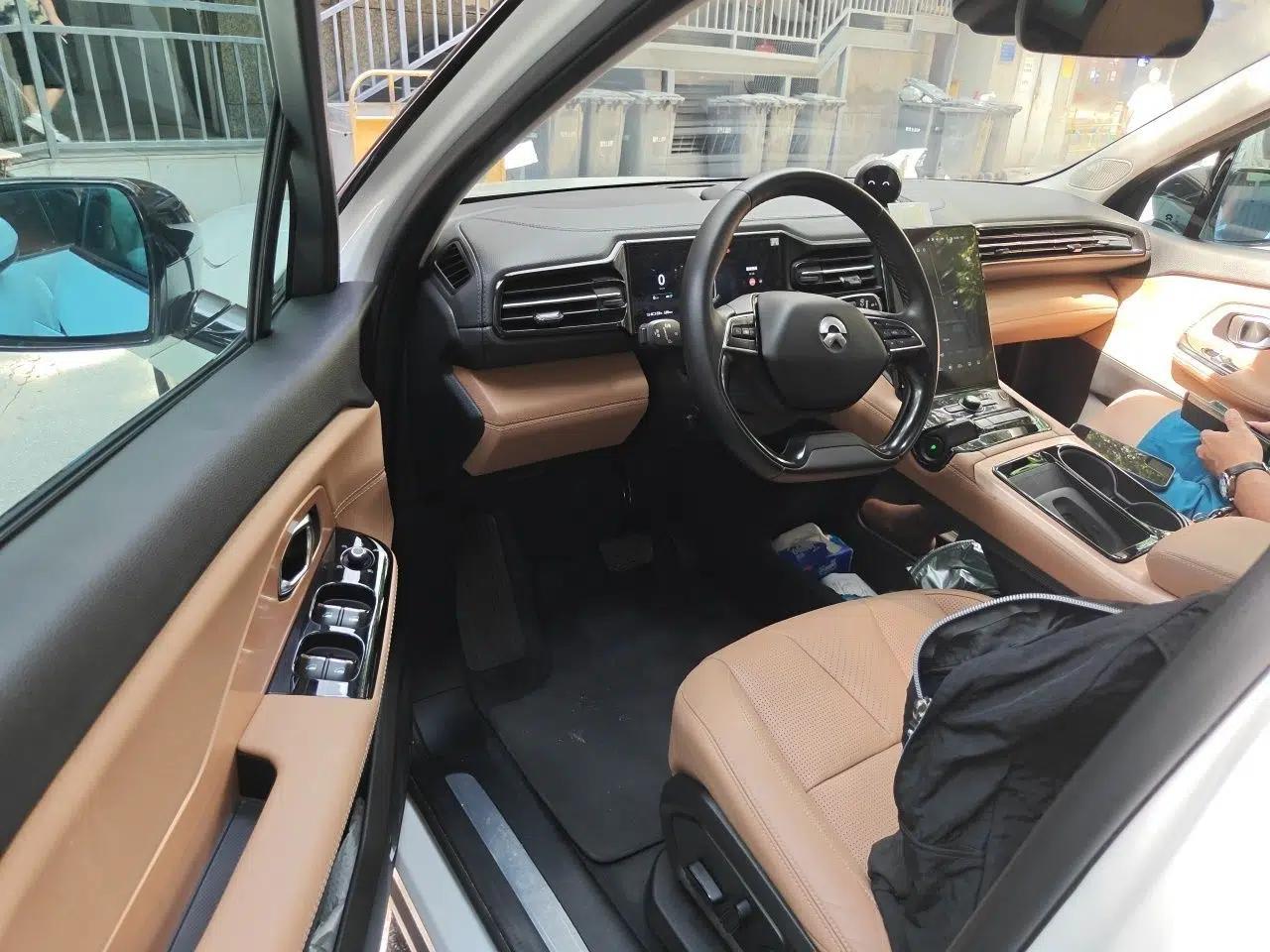 Nio ES8 2018 355 km Base Version 6-Seater Edition — миниатюра 16