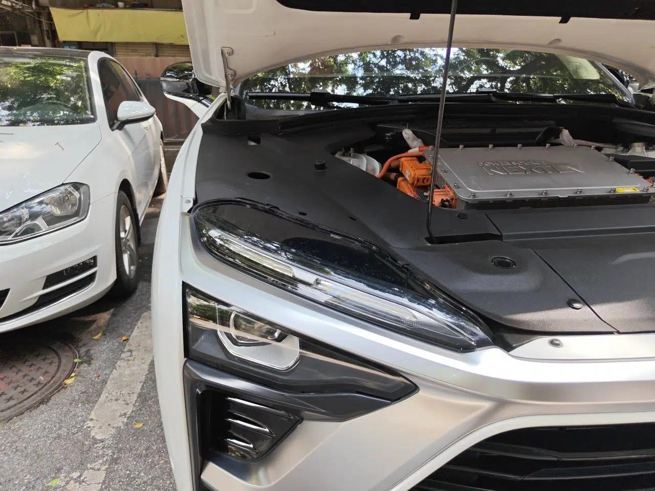 Nio ES8 2018 355 km Base Version 6-Seater Edition — миниатюра 7
