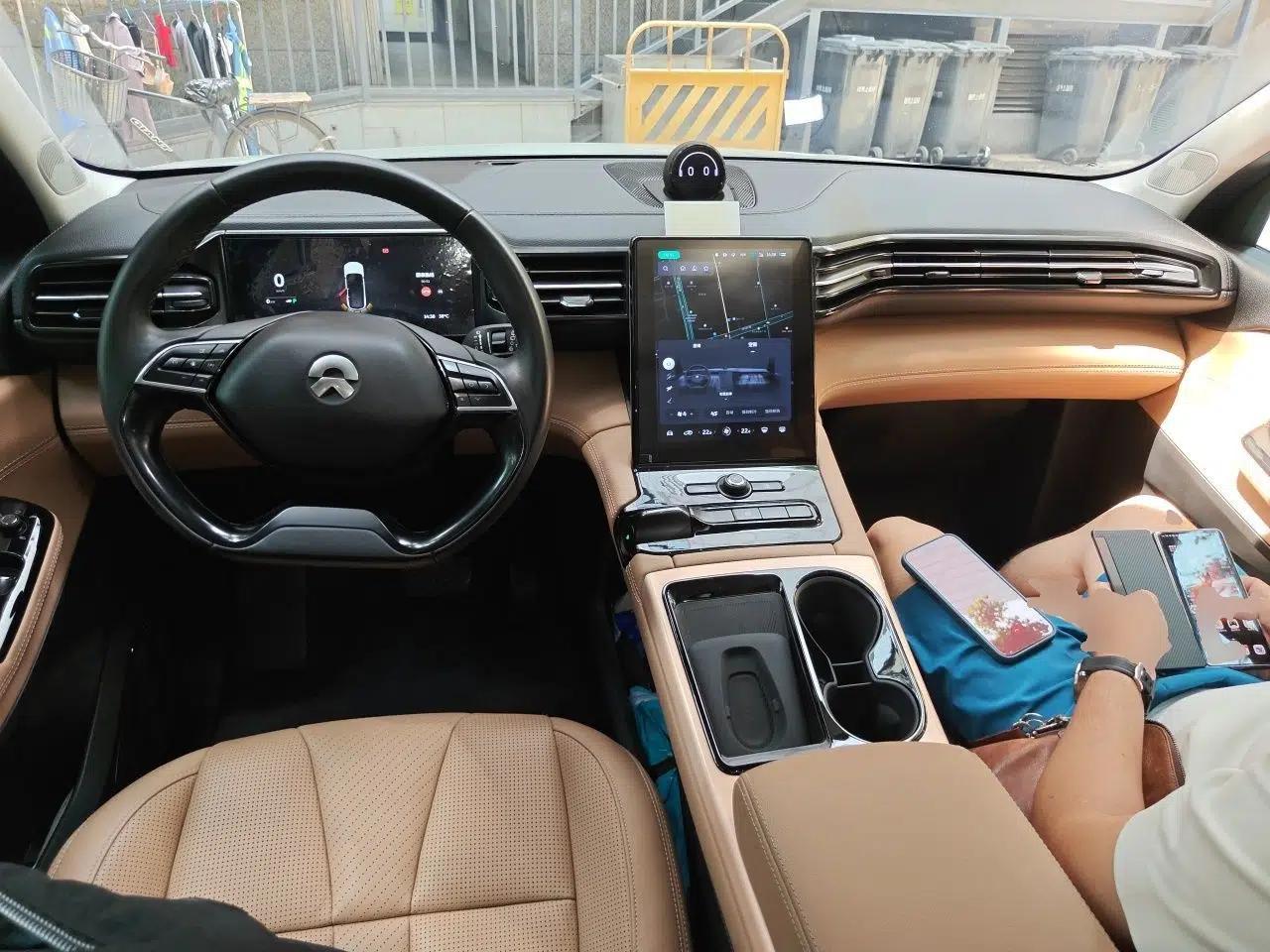 Nio ES8 2018 355 km Base Version 6-Seater Edition — миниатюра 9