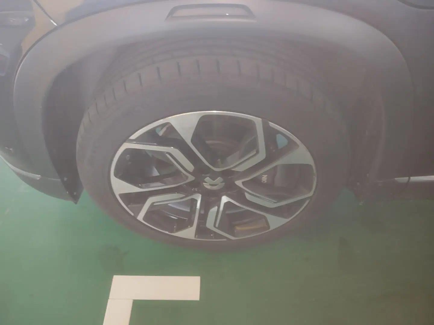 Nio ES8 2020 415 km Range 7-Seater Version — миниатюра 10