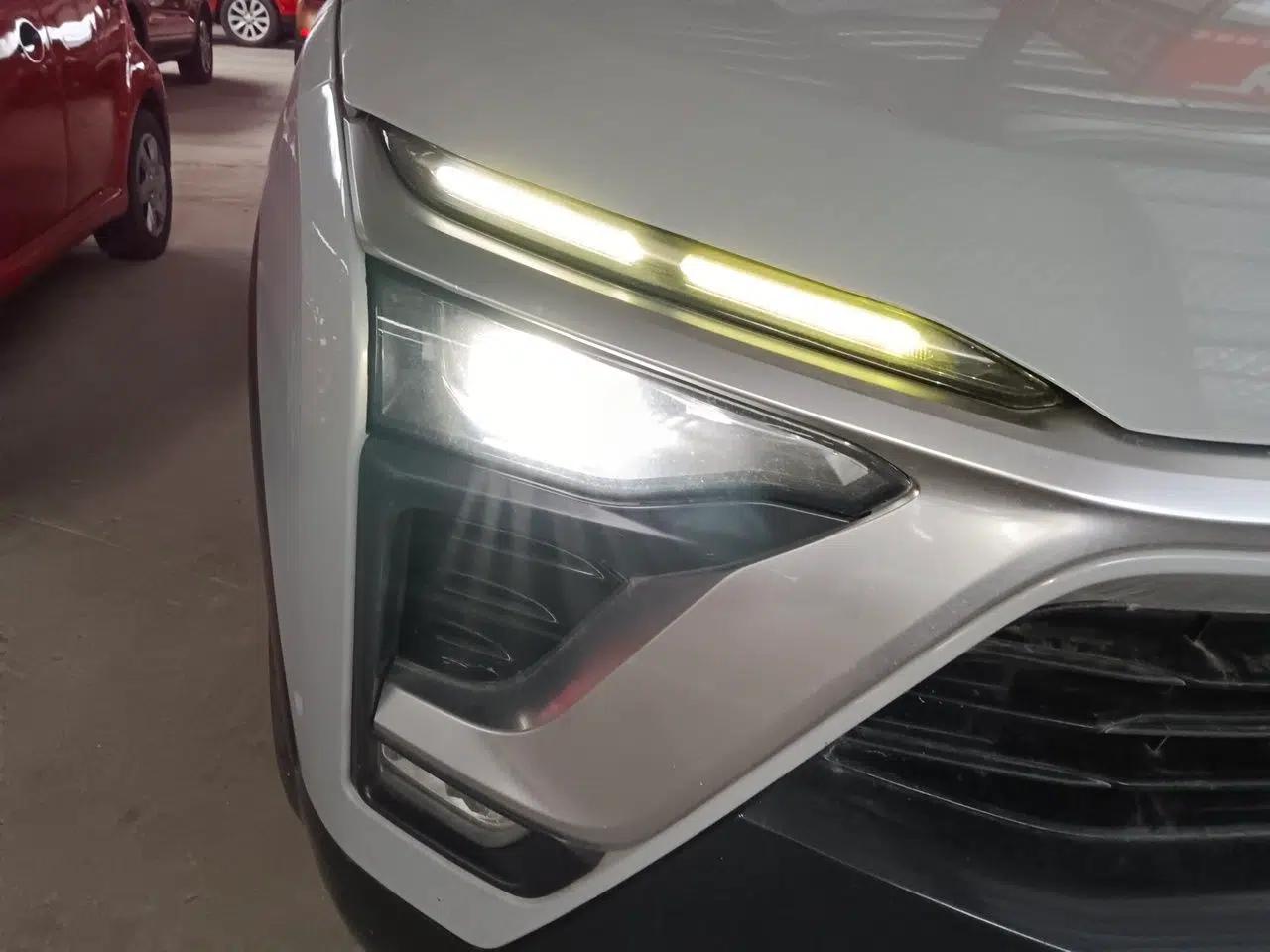 Nio ES8 2018 355 km Base Version 7-Seater Edition — миниатюра 7