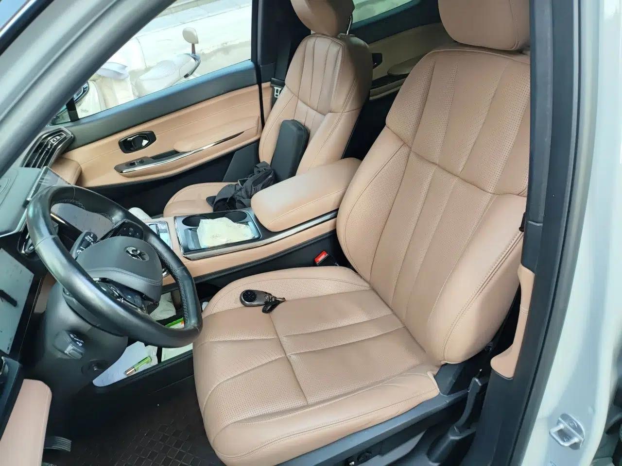Nio ES8 2020 580 km Range Signature Edition Six-Seater Version — миниатюра 15